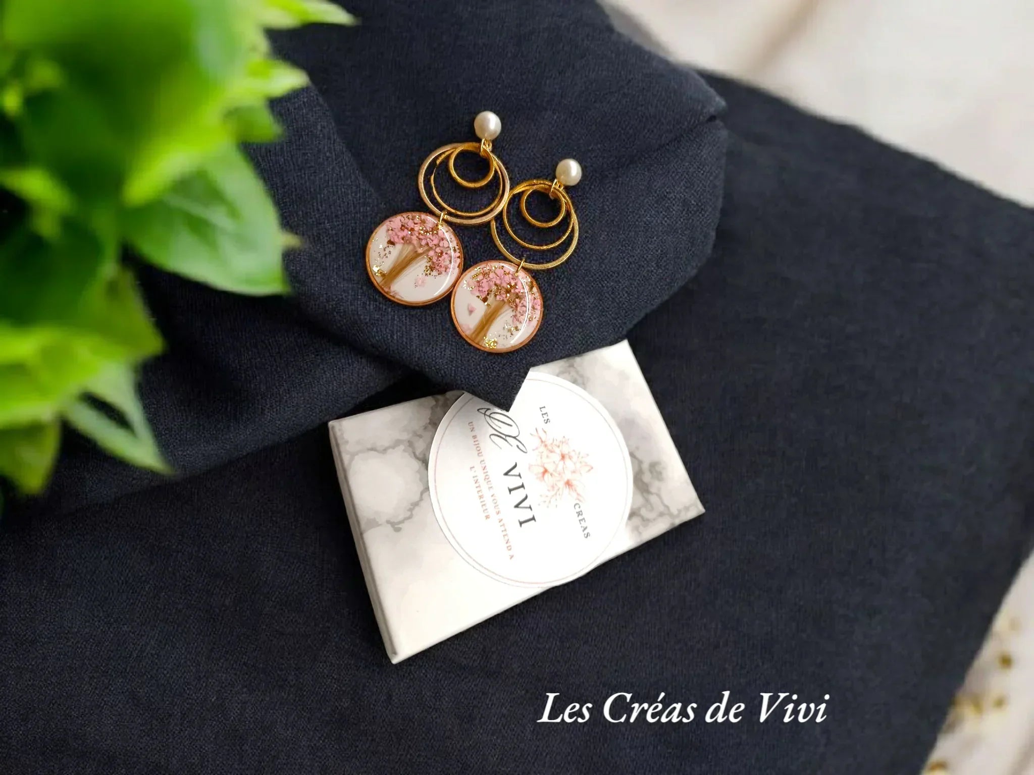 Boucles d’oreilles personnalisables avec mèche de cheveux