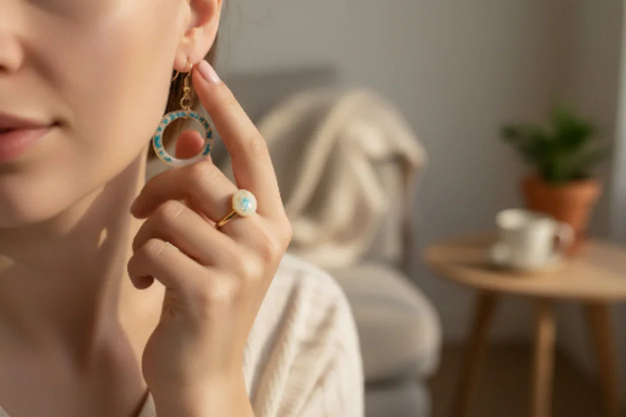 Boucles d’Oreilles en Lait Maternel – Personnalisées avec Fleurs – Acier Doré/Argenté – Bijou Souvenir Allaitement – 2,5 cm