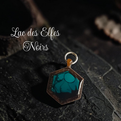 Talisman Nordique en Chêne – Collection Éclats des Neuf Mondes